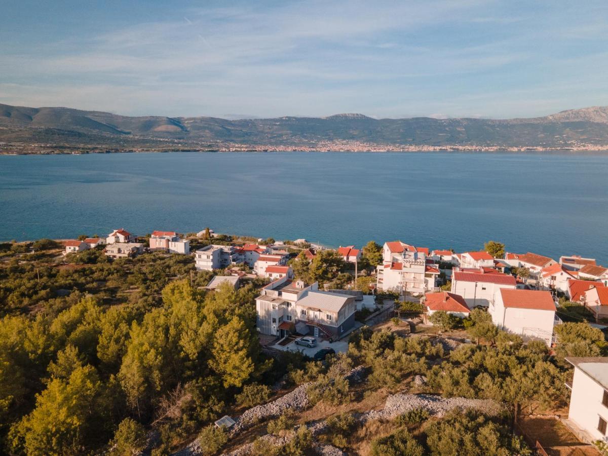 Holiday Home Insulam Mare Trogir Ngoại thất bức ảnh
