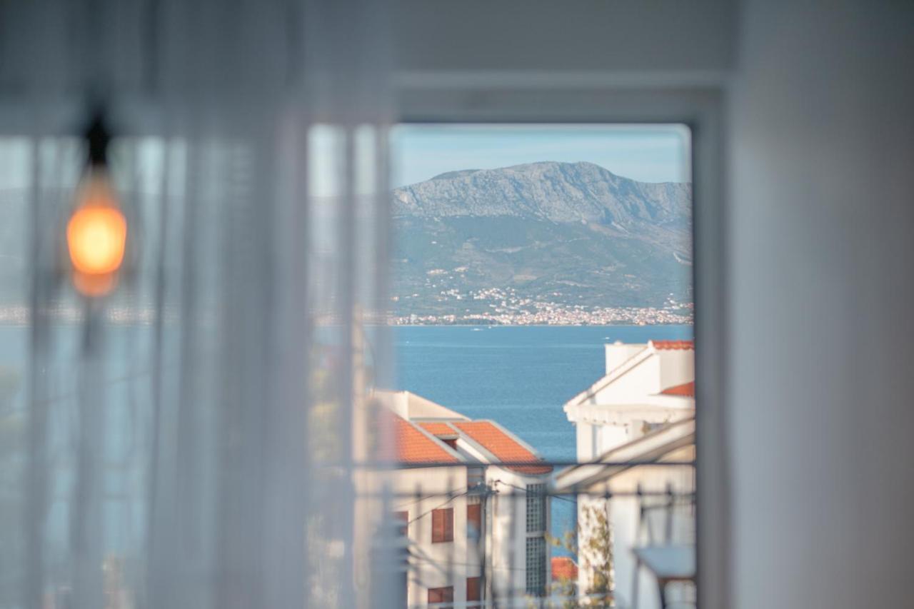 Holiday Home Insulam Mare Trogir Ngoại thất bức ảnh