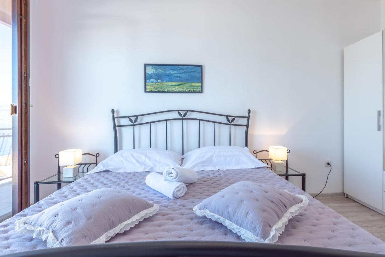 Holiday Home Insulam Mare Trogir Ngoại thất bức ảnh