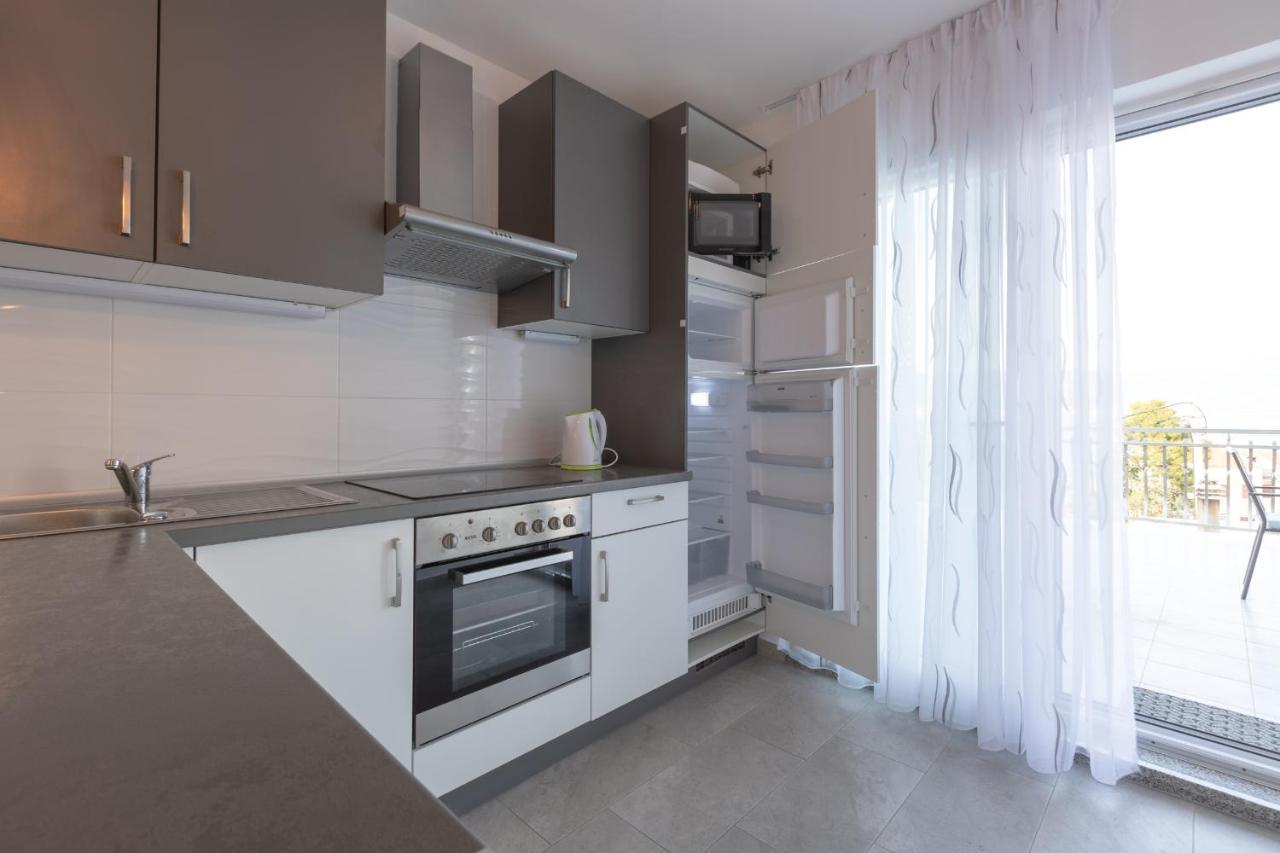 Holiday Home Insulam Mare Trogir Ngoại thất bức ảnh