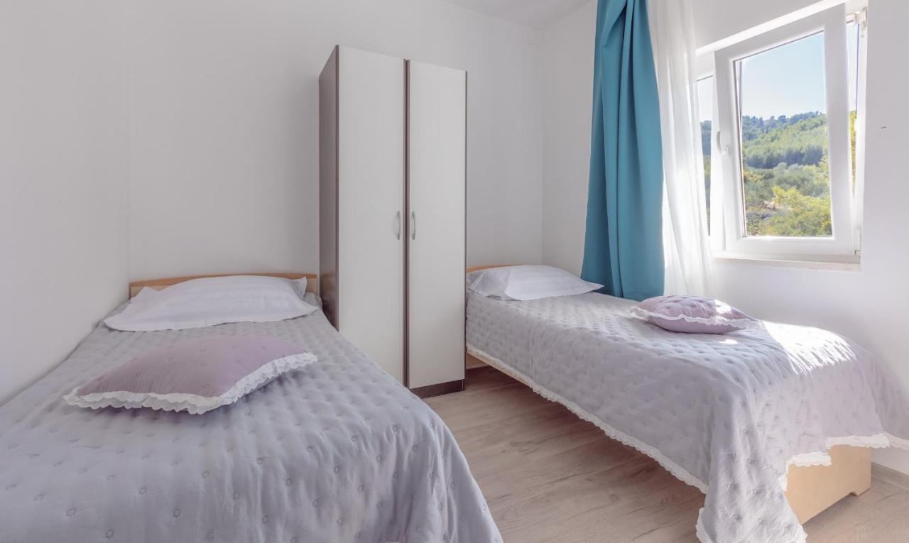 Holiday Home Insulam Mare Trogir Ngoại thất bức ảnh
